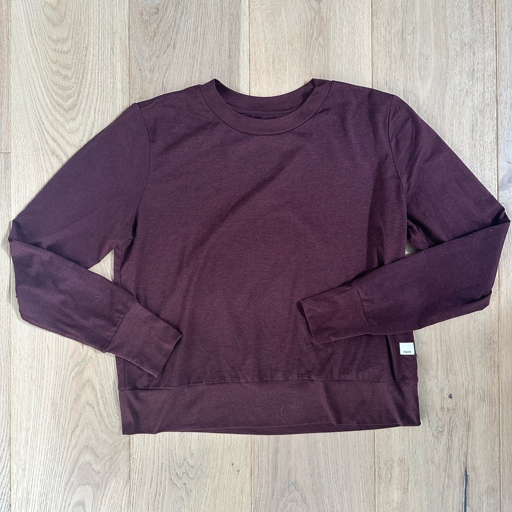 Vuori halo crew size small in cerise heather